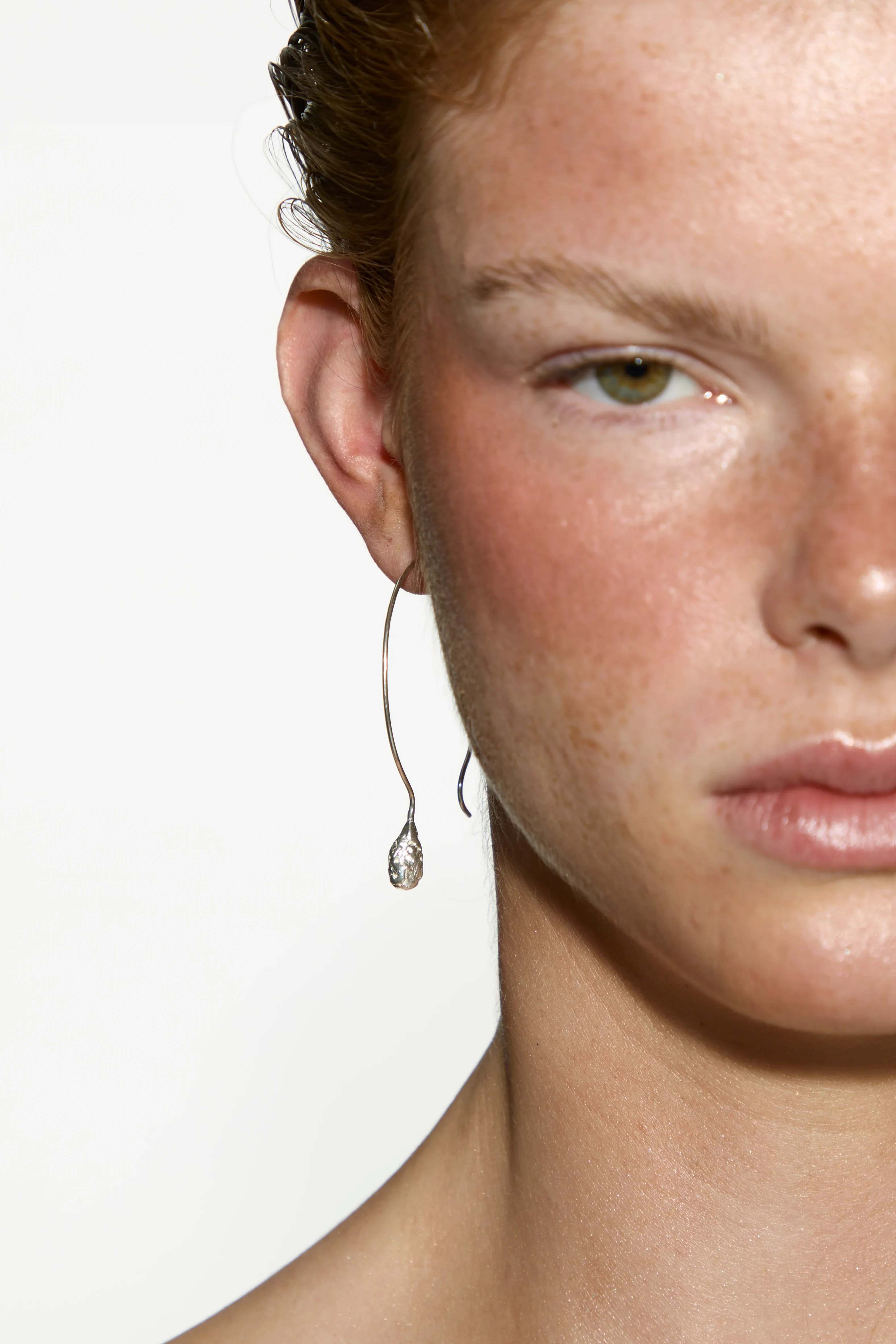 BRIGHT "CRINKLED 925" EARRING - Image 4