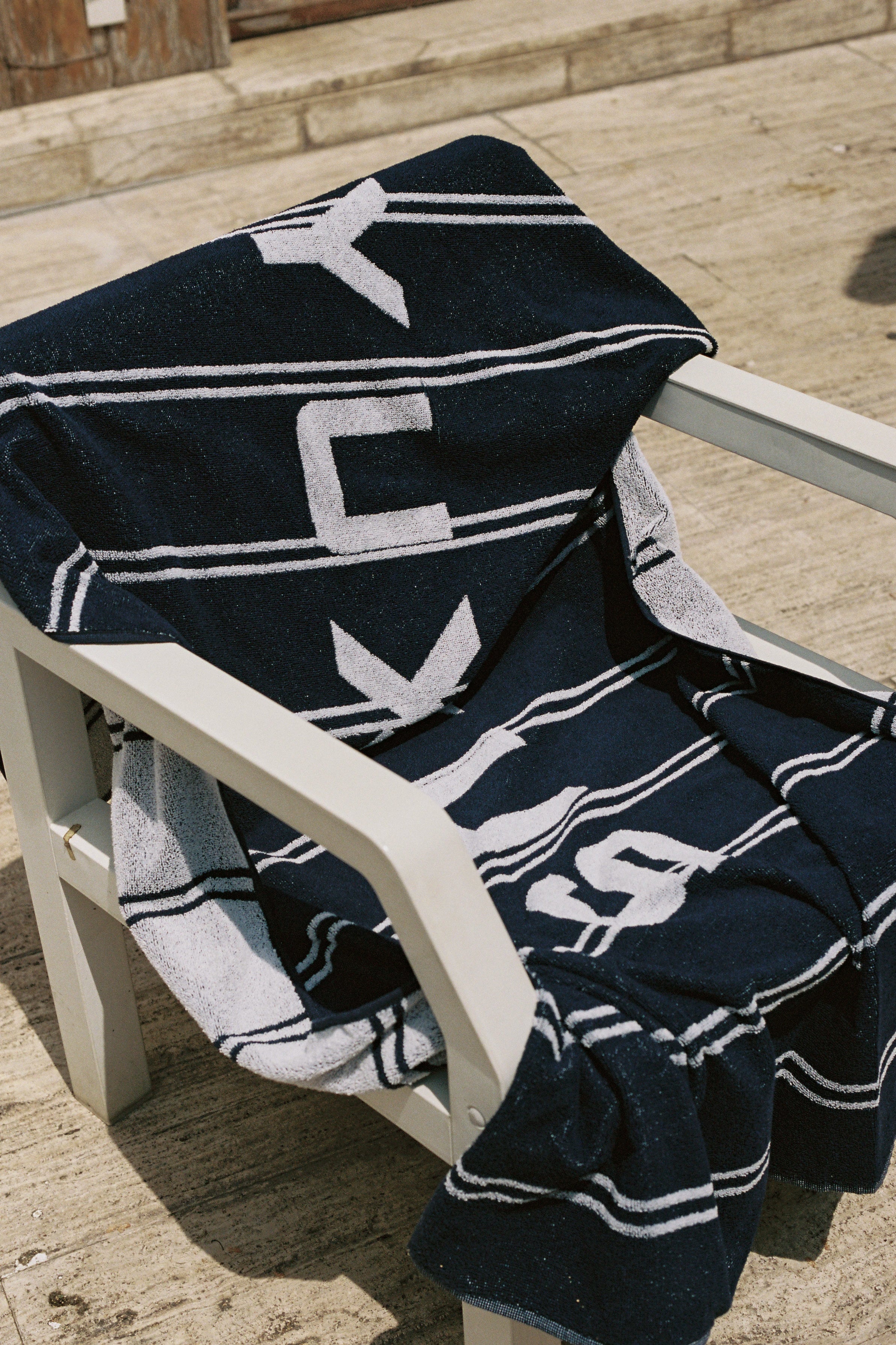 SURF "LE CLUB" TOWEL - Image 3