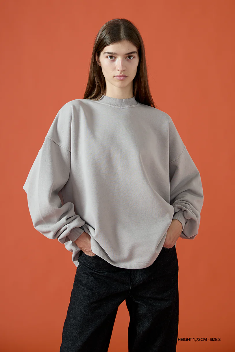 WOLF "GRAYSCALE" CREWNECK - Image 9